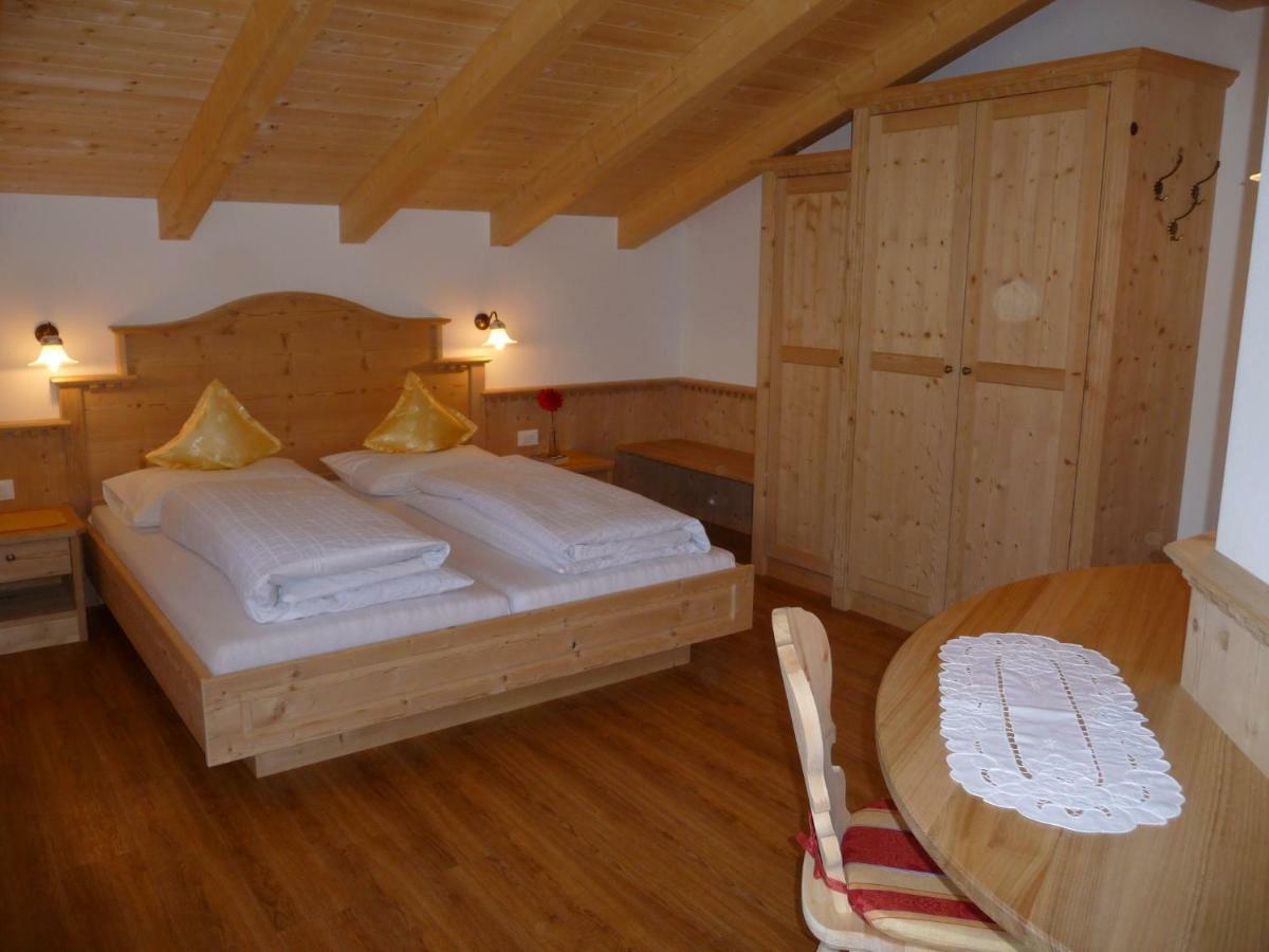 Ferienwohnungen Obermoarhof Lagundo Exterior foto